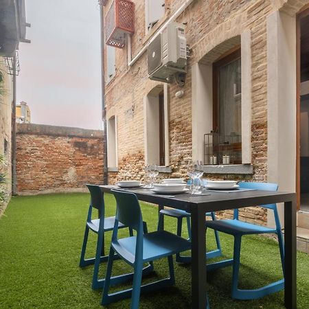 Castello Apartment With Garden R&R Венеция Екстериор снимка