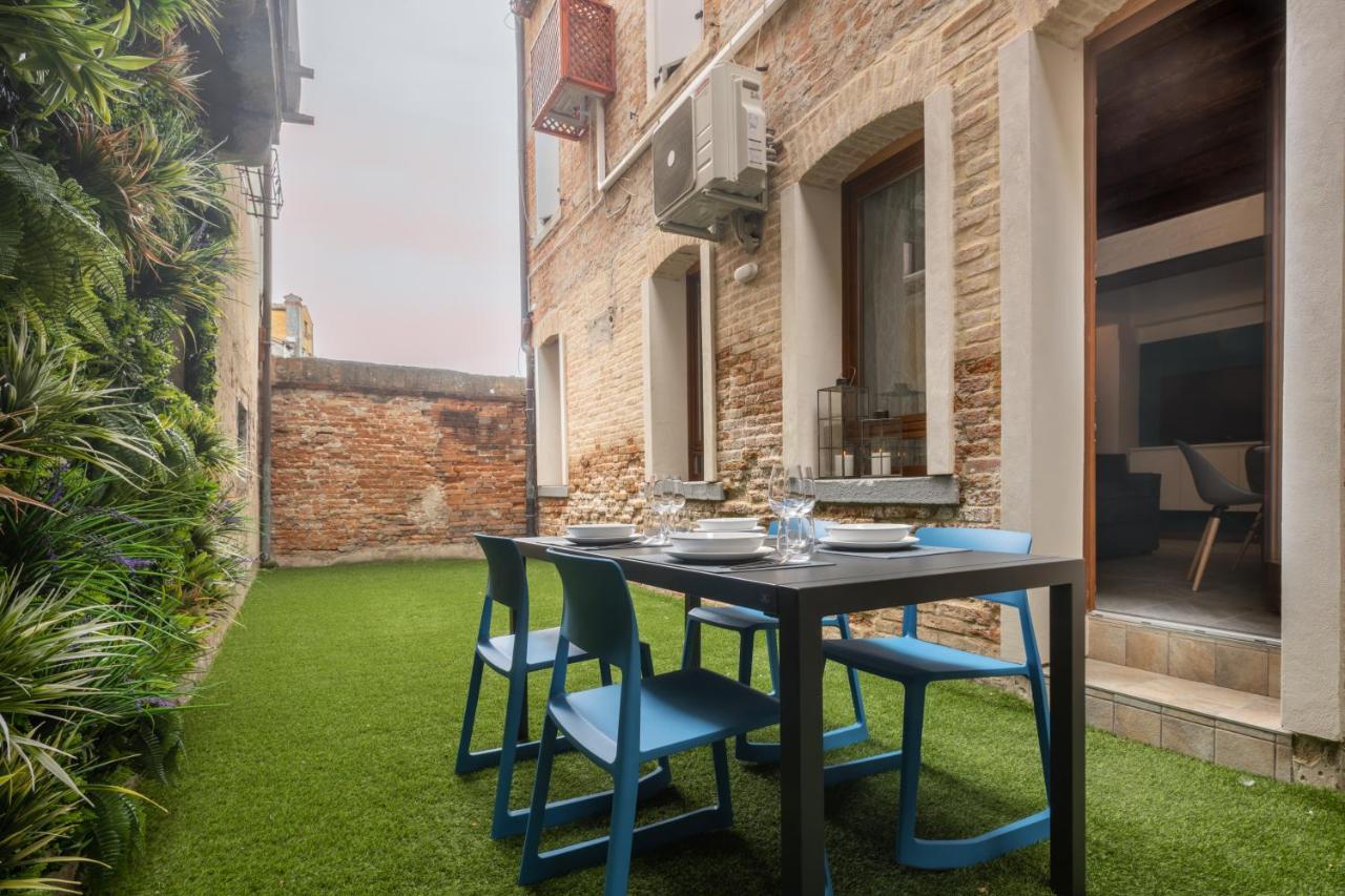 Castello Apartment With Garden R&R Венеция Екстериор снимка