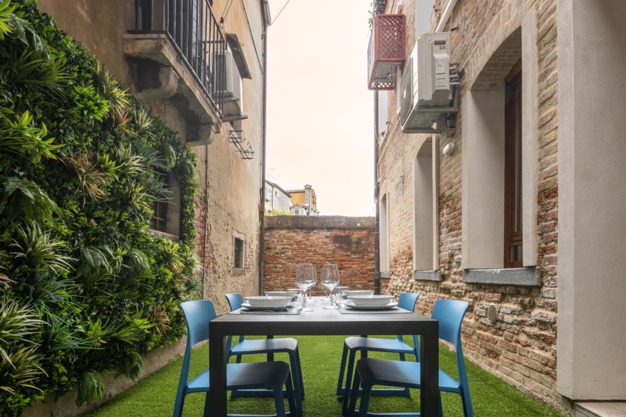 Castello Apartment With Garden R&R Венеция Екстериор снимка